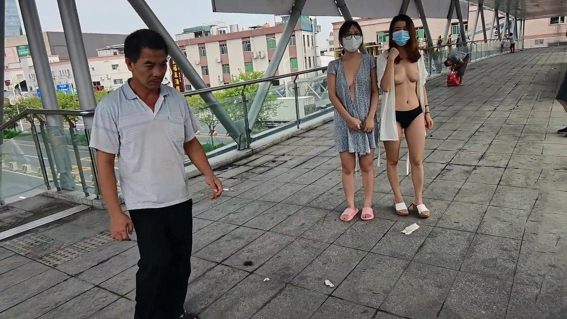 ❤️【TonyJ和贝贝】顶级露出 无视走光疯狂极限露出（4）