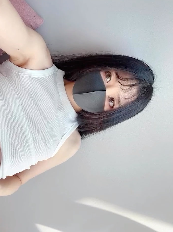 玩弄粉红小豆豆玩偶姐姐