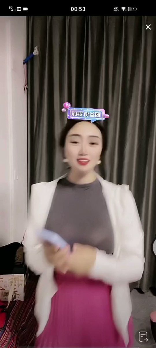 抖音_黎家姑娘&amp;amp;amp;素素  紧身衣巨乳超级诱惑，妥妥的G奶