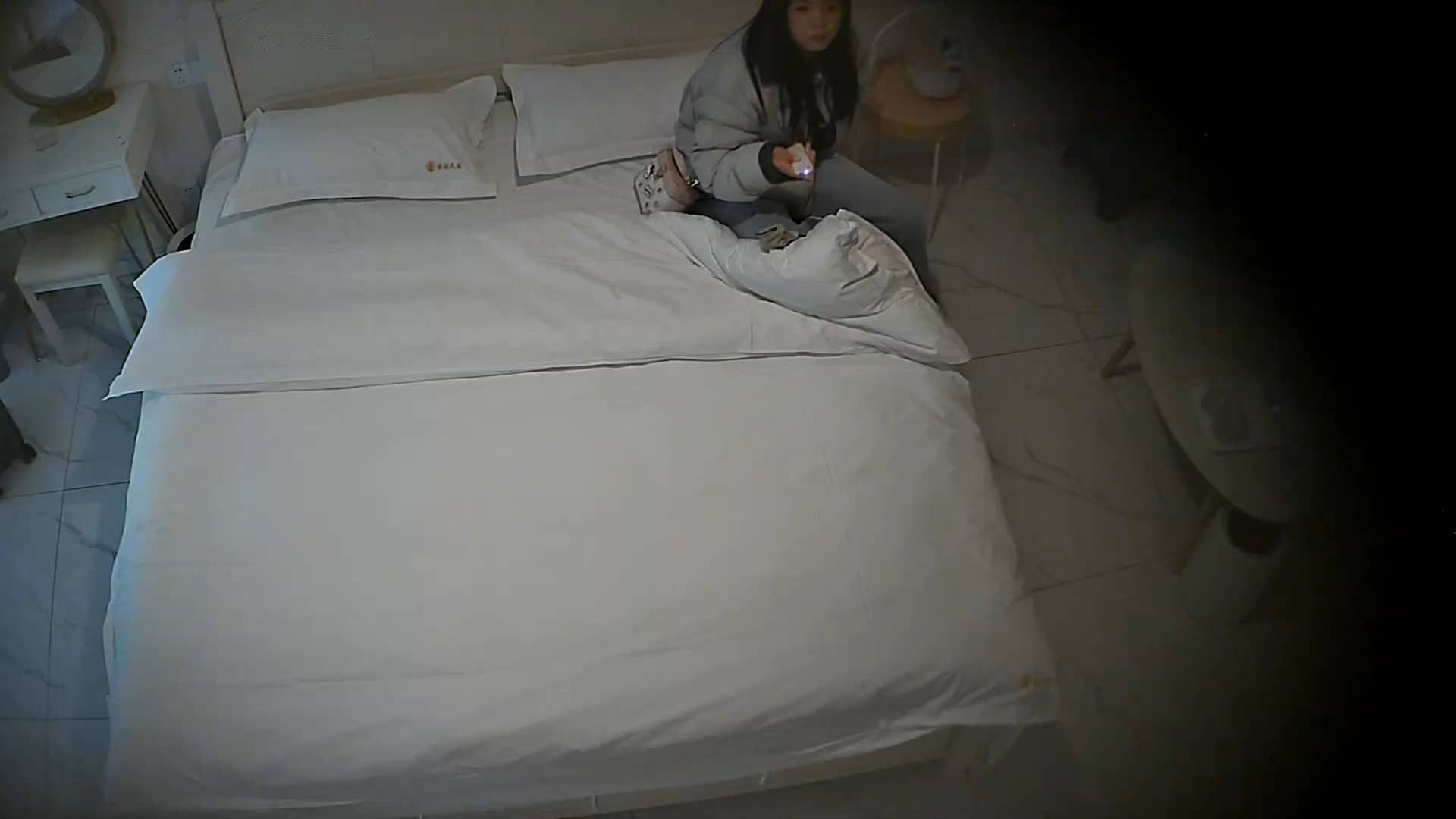 ❤️20260201❤️疑似外围妹子深夜和精壮小伙开房被连操三次