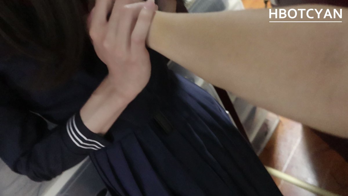 之前拍的一个视频的片段优等生衣服下面藏着的是